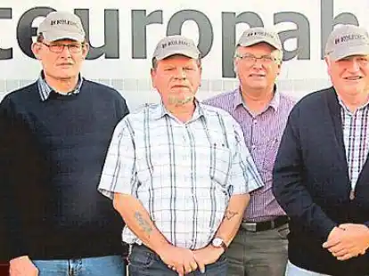 Wohlbehalten aus Litauen zur&uuml;ck:  Dieter Przybille (von links), Reinhold Willenborg, G&uuml;nter Scheloske, Frank Linke, Helmut Dr&uuml;ding und J&uuml;rgen Dirks