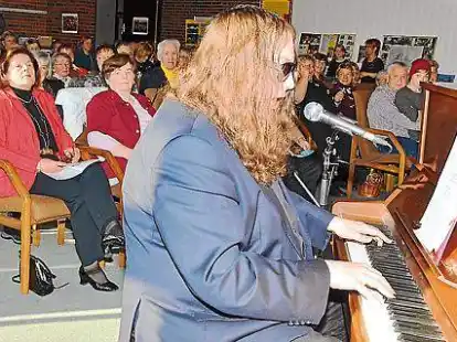 Im Dienst der guten Sache: S&auml;nger  Johannes Bultmann