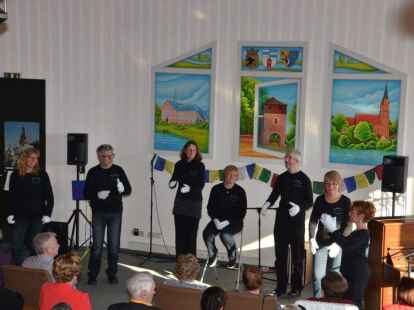 Der Geb&auml;rdenchor aus Oldenburg, die Fischer-Family, der Oldenburger Singkreis, der Inklusionschor 
