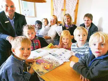 <p>F&ouml;rdern hochbegabte Kinder (von links): Sven-Oliver Veit, Anke Brode,  Heike Moritzer, Andreas Langen</p>