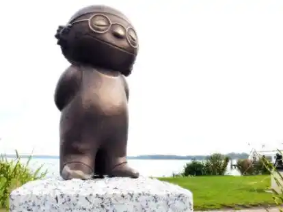 &bdquo;Guudn Aaamd&ldquo; hei&szlig;t es seit kurzem im Kurpark in Bad Zwischenahn, wo ein Mainzelm&auml;nnchen die Passanten an...
