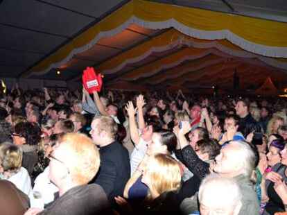 Das Publikum war gut drauf bei der Party der Generationen in Altj&uuml;hrden.