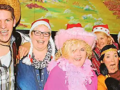 Westernfete im Eckflether Kroog: Mit dabei waren (von links) Thomas Hayen, Andrea Heinemann, Marion Oetken, Elke Indorf, Sandra B&ouml;lts und Petra von H&auml;fen.