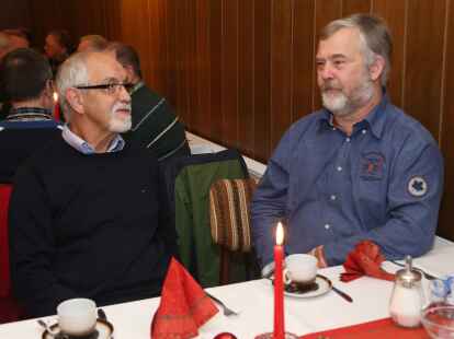Kameradentreffen der ehemaligen Soldaten und Zivilangestellten des Hubschraubertransportgeschwaders 64 in Ahlhorn im Gasthaus R&ouml;nnau.