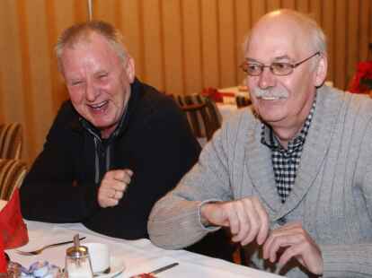Kameradentreffen der ehemaligen Soldaten und Zivilangestellten des Hubschraubertransportgeschwaders 64 in Ahlhorn im Gasthaus R&ouml;nnau.