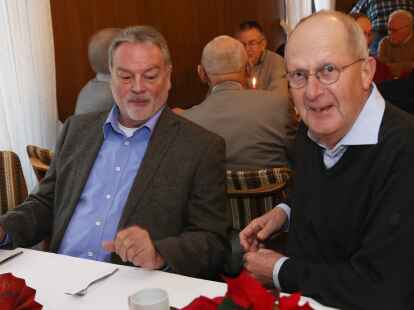 Kameradentreffen der ehemaligen Soldaten und Zivilangestellten des Hubschraubertransportgeschwaders 64 in Ahlhorn im Gasthaus R&ouml;nnau.