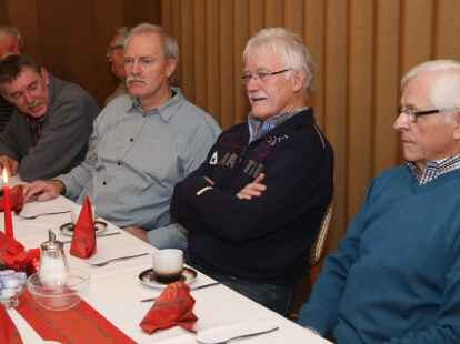 Kameradentreffen der ehemaligen Soldaten und Zivilangestellten des Hubschraubertransportgeschwaders 64 in Ahlhorn im Gasthaus R&ouml;nnau.