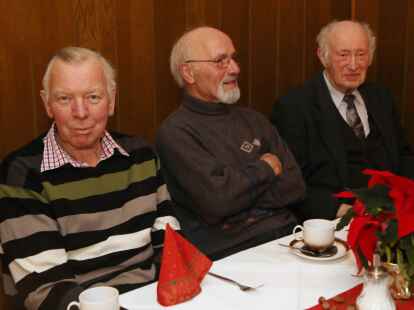 Kameradentreffen der ehemaligen Soldaten und Zivilangestellten des Hubschraubertransportgeschwaders 64 in Ahlhorn im Gasthaus R&ouml;nnau.