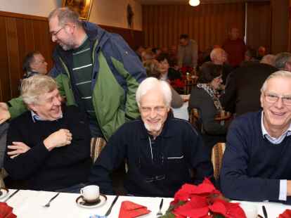 Kameradentreffen der ehemaligen Soldaten und Zivilangestellten des Hubschraubertransportgeschwaders 64 in Ahlhorn im Gasthaus R&ouml;nnau.