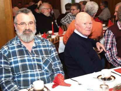 Kameradentreffen der ehemaligen Soldaten und Zivilangestellten des Hubschraubertransportgeschwaders 64 in Ahlhorn im Gasthaus R&ouml;nnau.