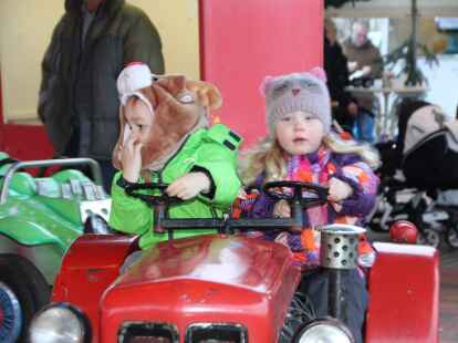 Zahlreiche G&auml;ste lockte es am dritten Advent auf den Bookholzberger Weihnachtsmarkt. Die Organisatoren von 