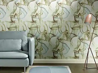 Verschwommene, gro&szlig;e Muster haben viele Hersteller in ihren aktuellen Tapetenkollektionen. Die Farbgebung ist eher zur&uuml;ckhaltend.