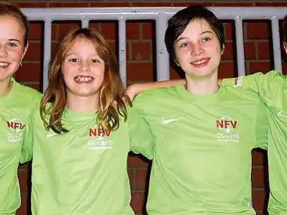 F&uuml;r die Kreisauswahl der U12 Juniorinnen des Fu&szlig;ballkreises Oldenburg-Land/Delmenhorst in Barsinghausen am Start: Patricia Weniger, Ina Timmermann, Vivien Bredehorn, Vanessa Weniger wollen ihr K&ouml;nnen unter Beweis stellen.