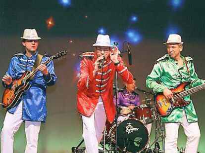 Verbindet K&ouml;lschen Karneval und Ganderkeseer Fasching: Querbeat. Die Band setzt einen rockigen Schlussakkord.
