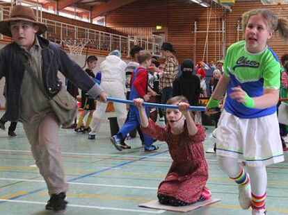 Schnelligkeit gefragt: In Wahnbek mussten die Sch&uuml;ler zehn Stationen bew&auml;ltigen.