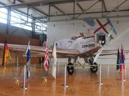 &hellip;als auch diese Attraktion, das Flugzeug &bdquo;Bremen D 1167&ldquo; vom Typ Junker W33, mit dem die 1. Atlantik&uuml;berquerung von Osten nach Westen gelang, waren absolut sehenswert.