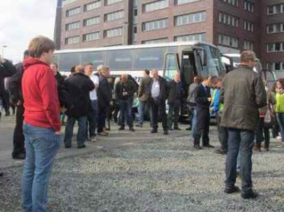 Auch die Mitarbeiter der Gemeinde Wiefelstede waren auf Tour und besichtigten den Flughafen in Bremen. Dabei waren die Kollegen der Verwaltung, des Rates und viele andere Mitarbeiter, Ehrenamtliche und Ruhest&auml;ndler.