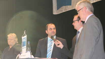 Die vier B&uuml;rgermeisterkandidaten stellten sich den Fragen von NWZ-Redaktionsleiter Carsten Bickschlag.