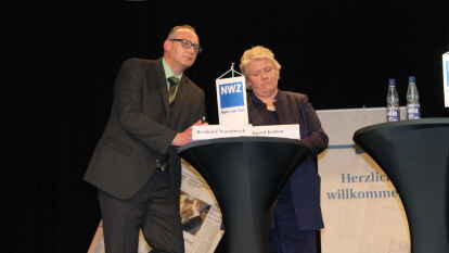 Die vier B&uuml;rgermeisterkandidaten stellten sich den Fragen von NWZ-Redaktionsleiter Carsten Bickschlag.