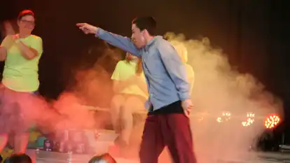 Bestens war die Stimmung beim Kindertanz.