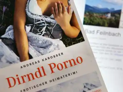 Der Autor des umstrittenen Buches &bdquo;Dirndl Porno&ldquo; plant eine Fortsetzung. Andreas Karosser, der den erotischen Heimatkrimi in seiner oberbayerischen Heimatgemeinde Bad Feilnbach ansiedelte und damit Teile der Dorfgemeinschaft gegen sich aufbrachte, will im Fr&uuml;hjahr 2015 sein neues Buch ver&ouml;ffentlichen.