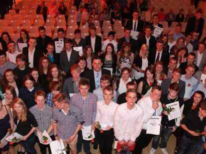 Zeugnis&uuml;bergabe