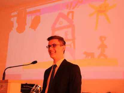 Zeugnis&uuml;bergabe