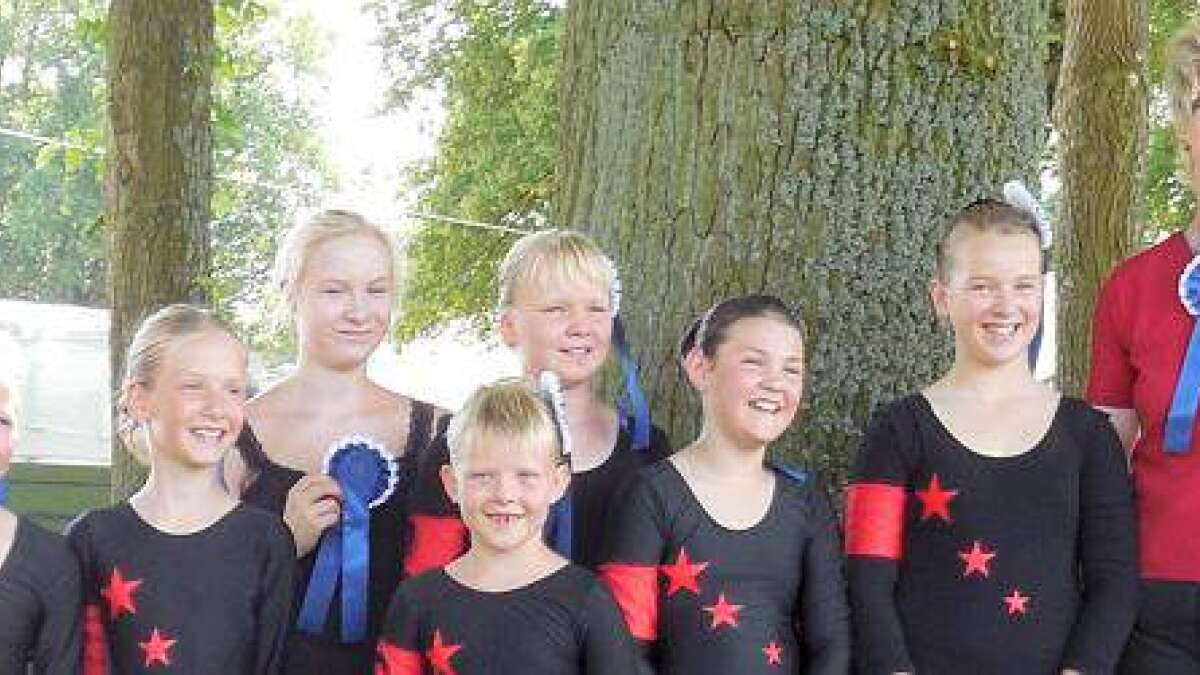 voltigiererinnen Voltigiererinnen freuen sich über klasse Debüt