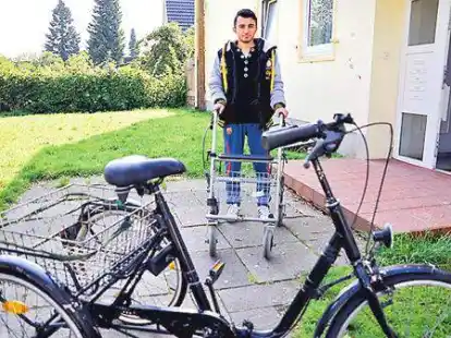 Ans Haus gefesselt: Ohne sein Dreirad kommt Dildar Abed Seido nicht weit.