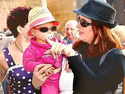 <p>Viele Eltern brachten ihre Kinder zur Party mit &ndash; selbstverst&auml;ndlich verkleidet. </p>