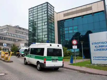 Polizei am Tatort in L&uuml;neburg.