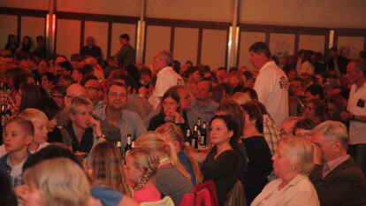 Annika Kipp und Marlene Lufen moderierten die 