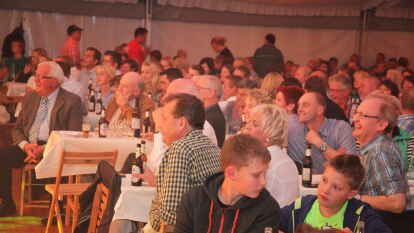 Annika Kipp und Marlene Lufen moderierten die 