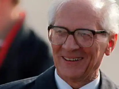 Am 18. Oktober  1989 wurde Erich Honecker als Staats- und Parteichef der DDR abgesetzt. Doch wenige Tage vorher durfte er sich noch einmal ordentlich feiern lassen.