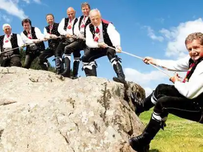 <p>Steile Karriere (von links): Albin Gross, R&uuml;diger Hemmelmann, Karl Heufler, Valentin Silbernagl, Kurt Dasser, Walter Mauroner und Norbert Rier haben als Kastelruther Spatzen in &uuml;ber 30 Jahren etliche Preise gewonnen.            </p>