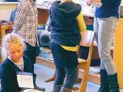 <p>Mit historischer Windmaschine und Kokosnussh&auml;lften Geschichten untermalen: Die 3b der Paul.Silus-Schule lernte viel &uuml;ber das Gestalten eines H&ouml;rspiels.</p>