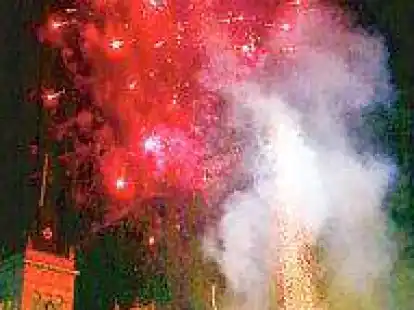 &Uuml;ber Jevers Altem Markt brannte ein pr&auml;chtiges Feuerwerk ab.