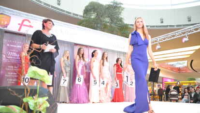 Wahl zur Miss Norddeutschland im Famila Einkaufsland Wechloy