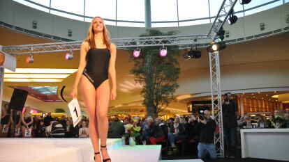 Wahl zur Miss Norddeutschland im Famila Einkaufsland Wechloy