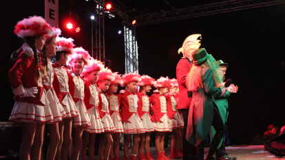 Kinderfasching im Festzelt an der Raiffeisenstra&szlig;e