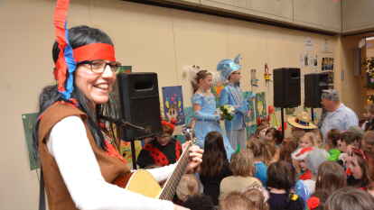 Die Grundschulen an der Langen Stra&szlig;e und an der D&uuml;rerstra&szlig;e feierten mit 