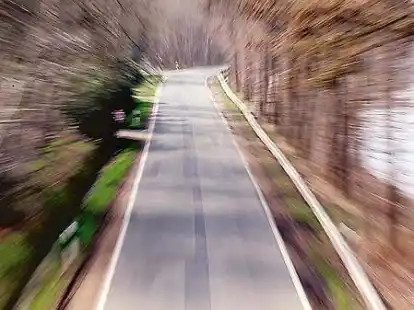 Ein Fahrradweg entlang der Kanalstra&szlig;e - das ist Wunsch der Kommunen und auch der Anwohner.