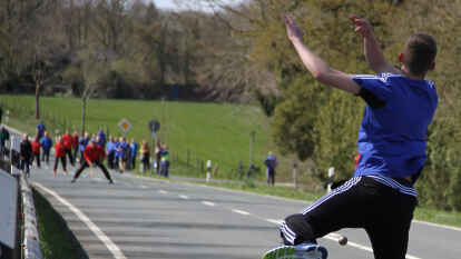 Die Bo&szlig;eler und Bo&szlig;elerinnen der FKV-Championstour warfen auf der Strecke in Bekhausen.