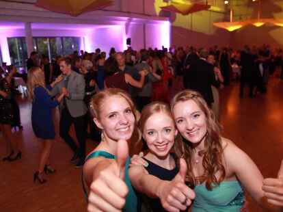 von l. n. r. Nantje (18), Carina (17), Nane (18)