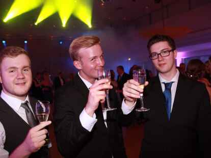 von l. n. r. Jonas, Maxi, Max