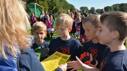 Elf Mannschaften aus sechs Grundschulen gingen bei dem Wettkampf auf Torejagd.