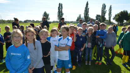 Elf Mannschaften aus sechs Grundschulen gingen bei dem Wettkampf auf Torejagd.