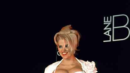 Das dralle US-Modell und Busenwunder Anna Nicole Smith wurde 1993 als Playmate des Jahres berühmt. Sie starb im Februar 2007.