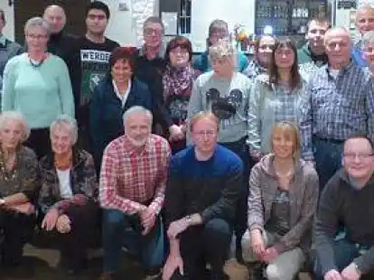 51 Mitglieder des VfL Stenum haben in diesem Jahr das Sportabzeichen erworben, dazu elf Aktive der Delme-Werkst&auml;tten. Nicht alle konnten allerdings bei der &Uuml;bergabe im &bdquo;Schwarzen Ross&ldquo; dabei sein,