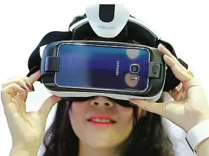 <p>Bereits  2015 zeigte Samsung seine Gear VR auf Messen: 2016 kommt die Brille auf den Endverbrauchermarkt.</p>